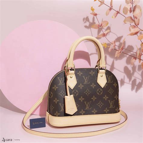 louis vuitton alma bag in monogram canvas|Louis Vuitton Alma bb bag.